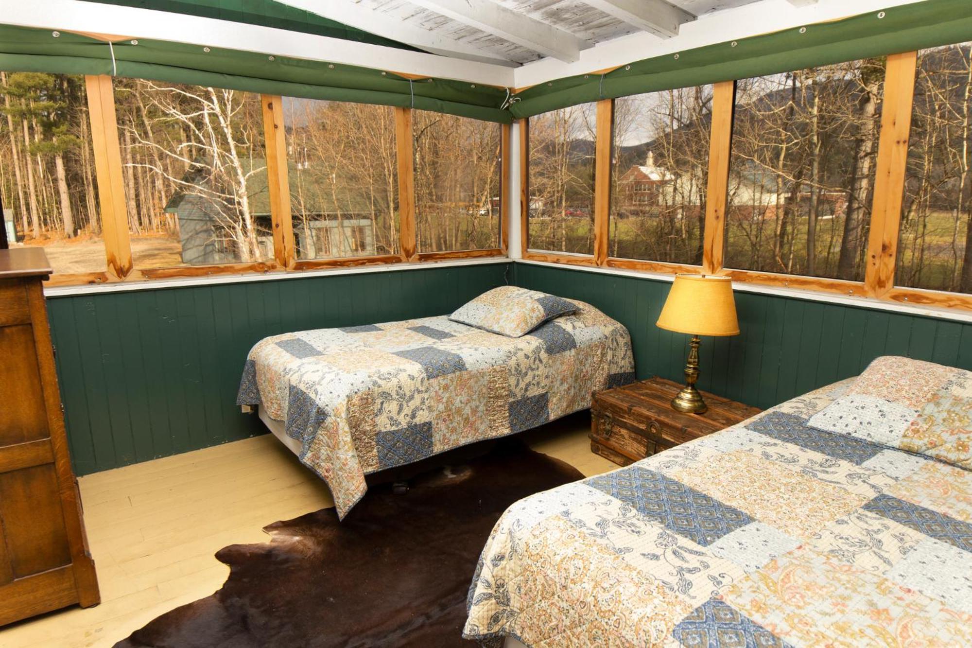 Trails End Inn Keene Valley Extérieur photo